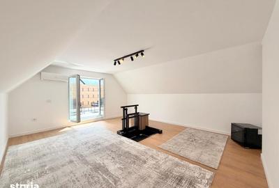 Apartament cu 4 camere în Tractorul - 17
