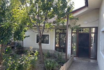 Casă cu 5 camere în Central - 1