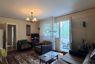 Apartament cu 4 camere semidecomandat, mobilat în Berceni - 1