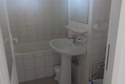 Piata Romana Calea Dorobantilor langa Facultatea ASE,aproape de metrou - 5