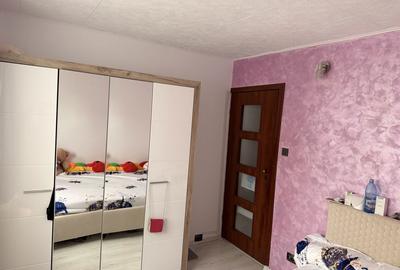 Apartament cu 3 camere semidecomandat în Brazda lui Novac - 1