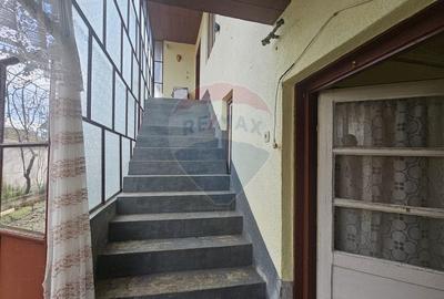 Casă cu 4 camere cu Canalizare în Sud - 2