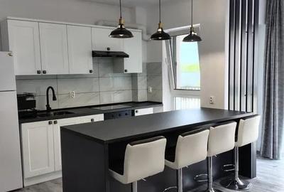 Apartament cu 3 camere decomandat în Florești