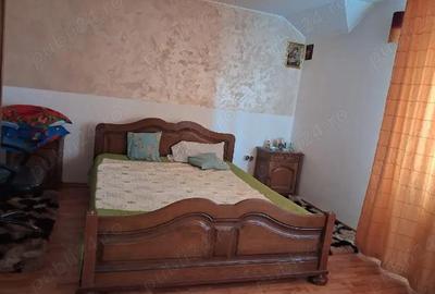 Casă cu Teren 380 Mp în Central - 2