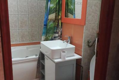 Apartament cu 3 camere în Central - 1