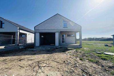 Casă cu 4 camere cu Teren 720 Mp în Borș - 7