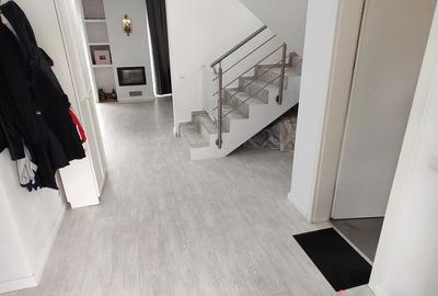 Casă cu 4 camere cu Teren 573 Mp în Central - 13