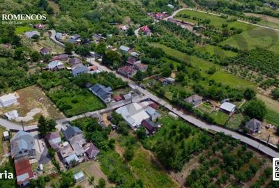 Casă cu 4 camere în Crintești - 2