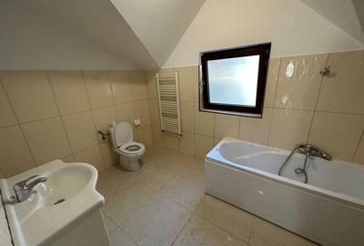 Casă / Vilă cu 4 camere de vanzare  în zona Aradului - 15