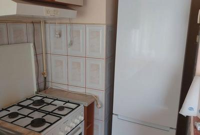Apartament cu 3 camere semidecomandat în Central - 4