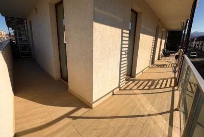 Apartament cu 2 camere decomandat în Tractorul - 2