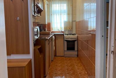 Apartament cu 3 camere decomandat, mobilat în Central - 4