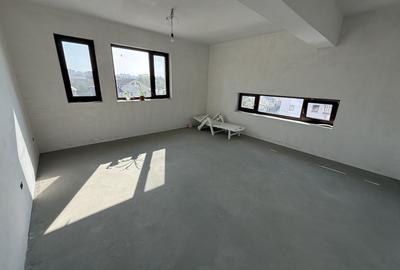Apartament cu 3 camere decomandat în Dacia