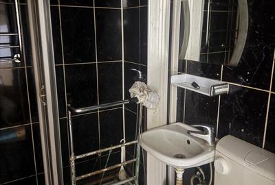 Garsoniera in Galata , CT , parter , la M - uri - 3