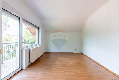 Vila de vanzare Snagov | Piscina, Livada, 8 camere | 3077 mp teren - 11