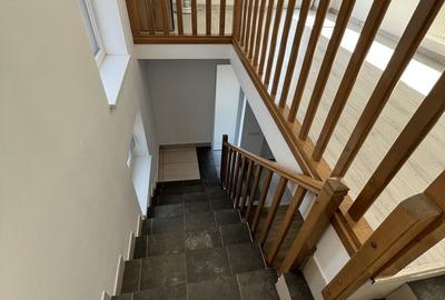 Casă cu 3 camere decomandat cu Canalizare în Ștrand - 2