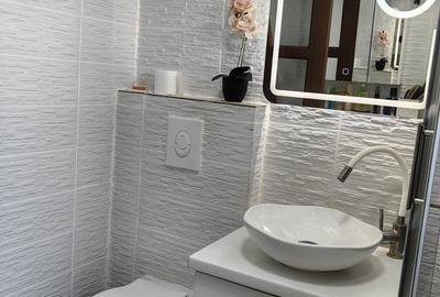 Apartament cu 4 camere decomandat în Central - 2