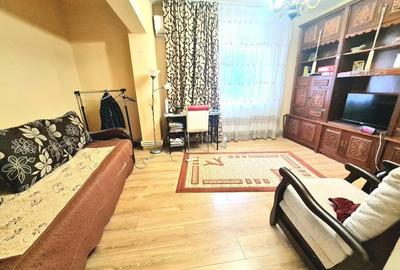 Apart. 1 camera str. Scolilor etaj 1 mobilat - 1