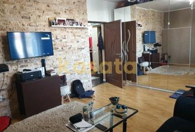 Apartament cu 2 camere decomandat în Central - 1