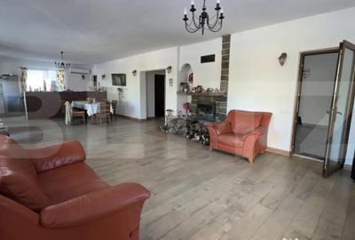 Casă cu 1 camere cu Teren 1500 Mp în Central - 12