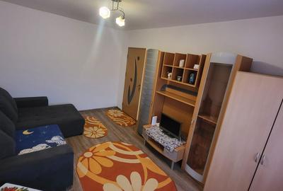 Garsonieră decomandată în Central - 7