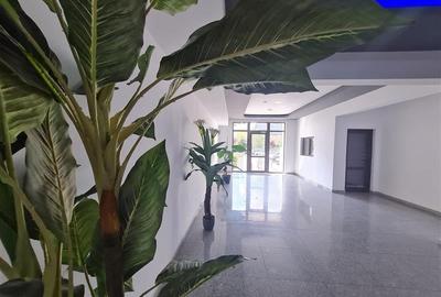 In spectacol structural, vedere deschisa, elegant mobilat si echipat, Tractorul, - 4