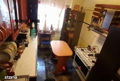 Apartament cu 3 camere decomandat în Păcii - 3