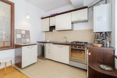 Apartament cu 3 camere decomandat, mobilat în Pajura - 11
