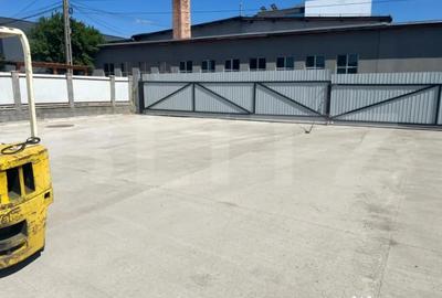 Casă cu 2 camere cu Teren 1700 Mp în Central - 1