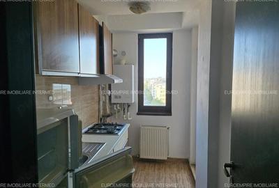 Garsonieră decomandată în Central - 11
