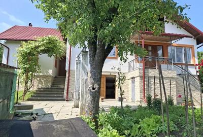 Casa 5 camere, util 122 mp, beci, garaj. 1.200 mp intravilan cu livada Casa 5 camere, util 122 mp, beci, garaj. 1.200 mp intravilan cu livada - 2