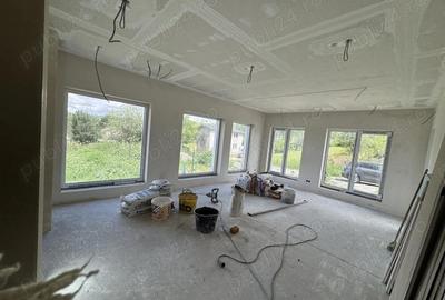 Casă cu 5 camere cu Teren 500 Mp în Șelimbăr - 2