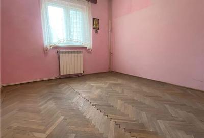Apartament cu 4 camere în Fălticeni