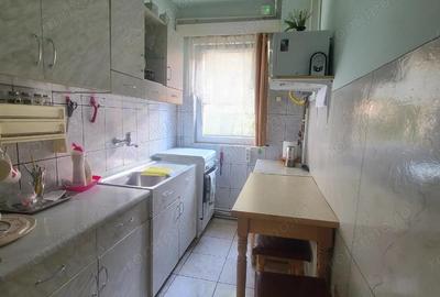Vand 3 cam 7 Noiembrie [etaj 2] - 5