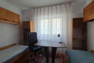 Inchiriez 3 camere, stradal Teiul Doamnei - 1