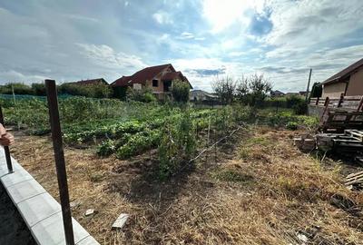 Teren de 812 mp, în Sântana de Mureș - 1