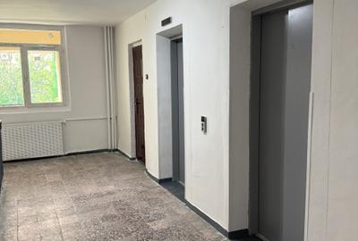 Garsonieră decomandată, mobilată în Vitan Mall - 38