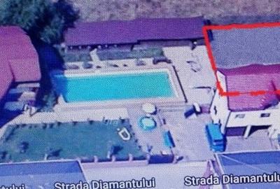 Vând o Vilă "Vip 1" - Ds.+P.+1Et.+M. - 14 cam. mari, o casă și 2 terenuri - 7