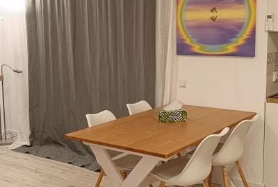Apartament cu 3 camere decomandat în Sud