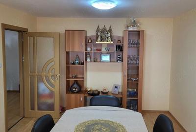 Apartament cu 3 camere decomandat în Brăilei - 4