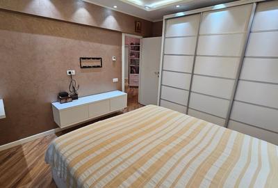 Apartament cu 4 camere decomandat, mobilat în Energia - 2