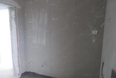 Casă cu 5 camere cu Teren 328 Mp în Favorit - 1