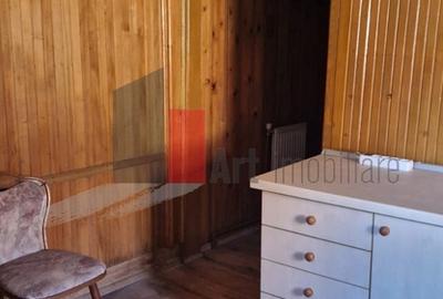 Casă cu 3 camere în Central - 1