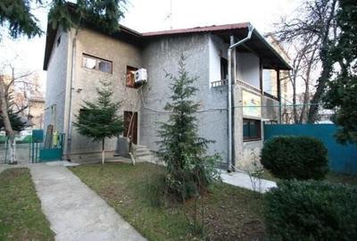 Casă cu 5 camere cu Teren 325 Mp în Floreasca