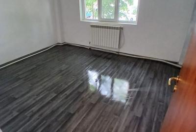 Apartament cu 3 camere în Central - 1