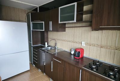 Apartament cu 3 camere decomandat în Titan - 5