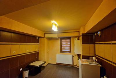 Apartament 3 camere, Targu Jiu - Bld. Republicii - 6