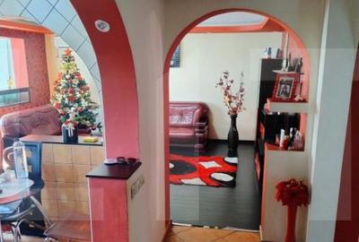 Apartament cu 4 camere decomandat, mobilat în Doamna Ghica