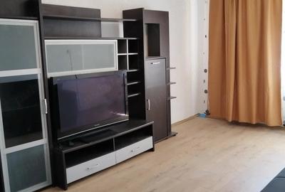 Apartament cu 2 camere decomandat în Central - 1