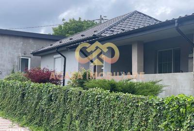 Casă cu 3 camere cu Teren 500 Mp în Holboca - 1